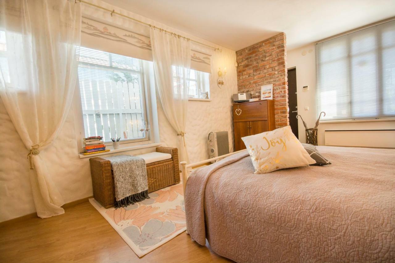 Positively Inspiring For 2 Apartment Parnu Bagian luar foto